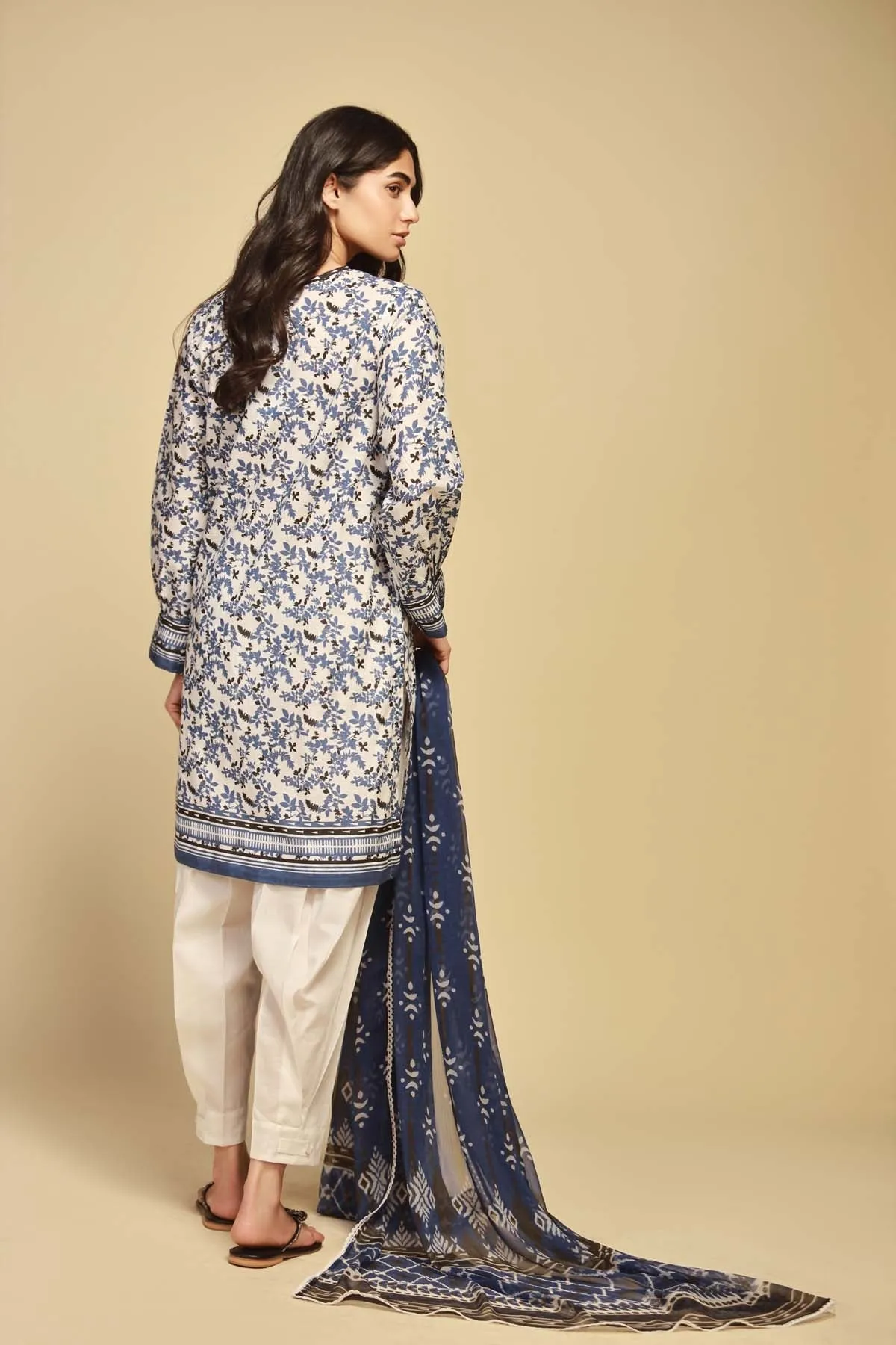 Sahar Monochrome Lawn Collection – SBW-23-04