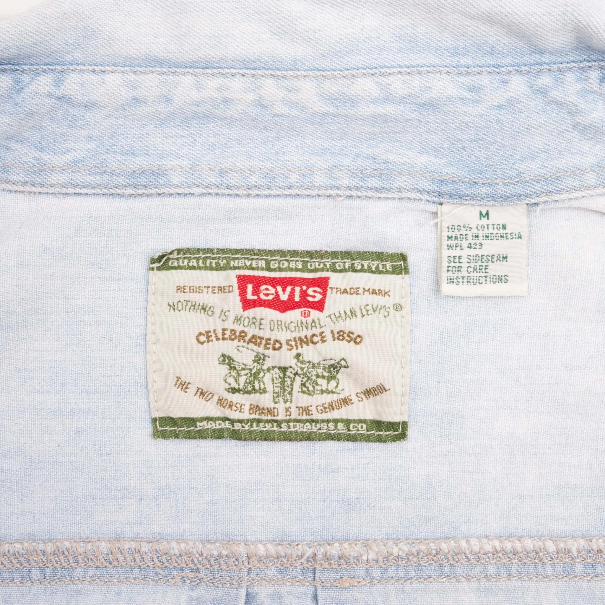 VINTAGE LEVIS DENIM BLUE POCKET SHIRT 1990S SIZE MEDIUM